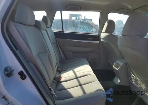 2013 Subaru Outback 2.5I z USA, uszkodzony, nr VIN 4S4BRCAC9D3307952